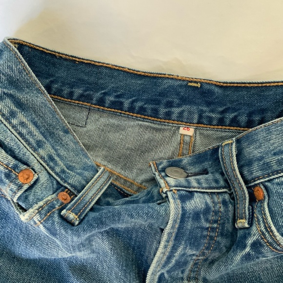 Levi’s Denim Shorts - Picture 2 of 3